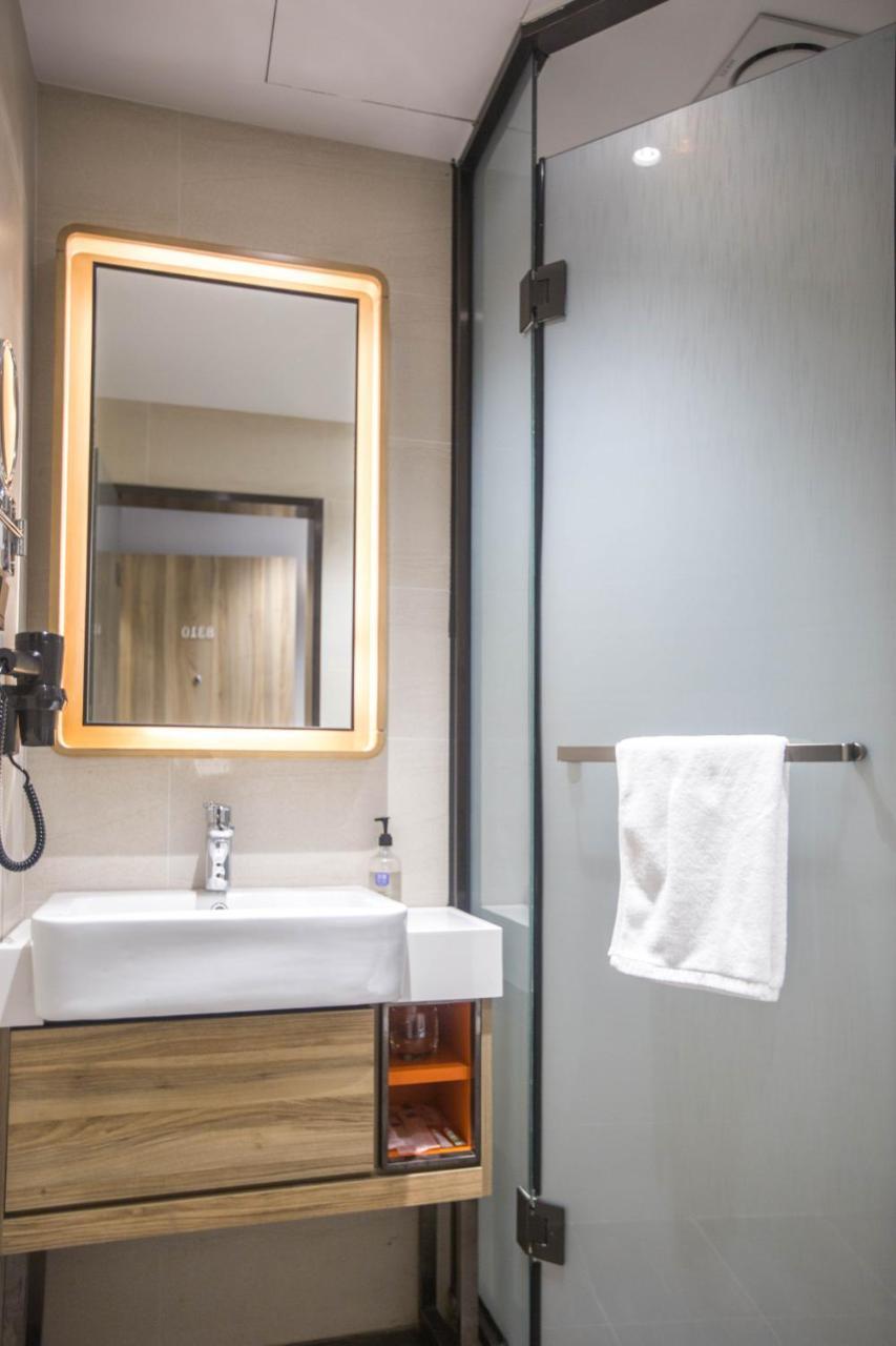 Hanting Premium Hotel Shanghai Plaza 66 מראה חיצוני תמונה