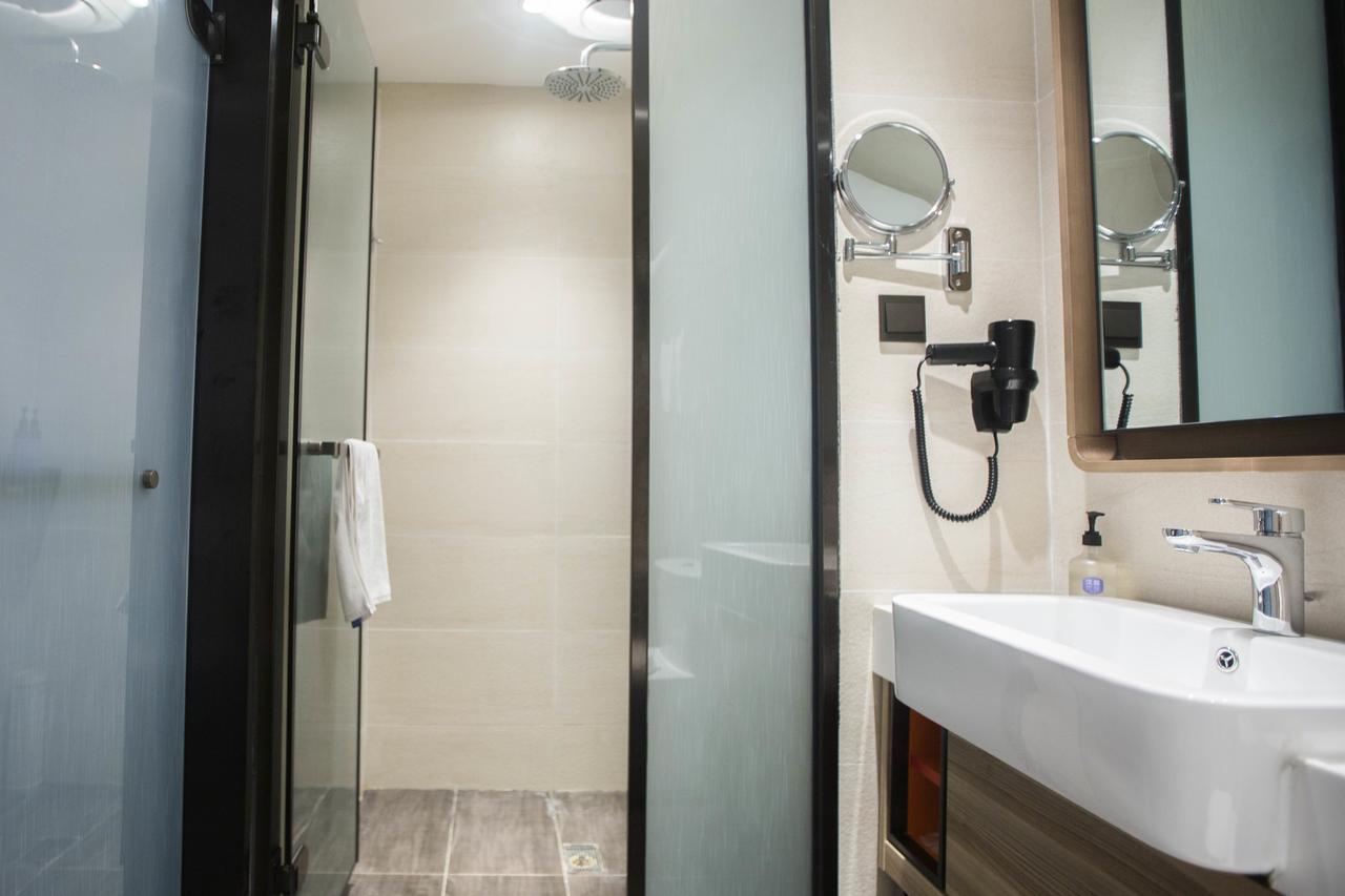 Hanting Premium Hotel Shanghai Plaza 66 מראה חיצוני תמונה
